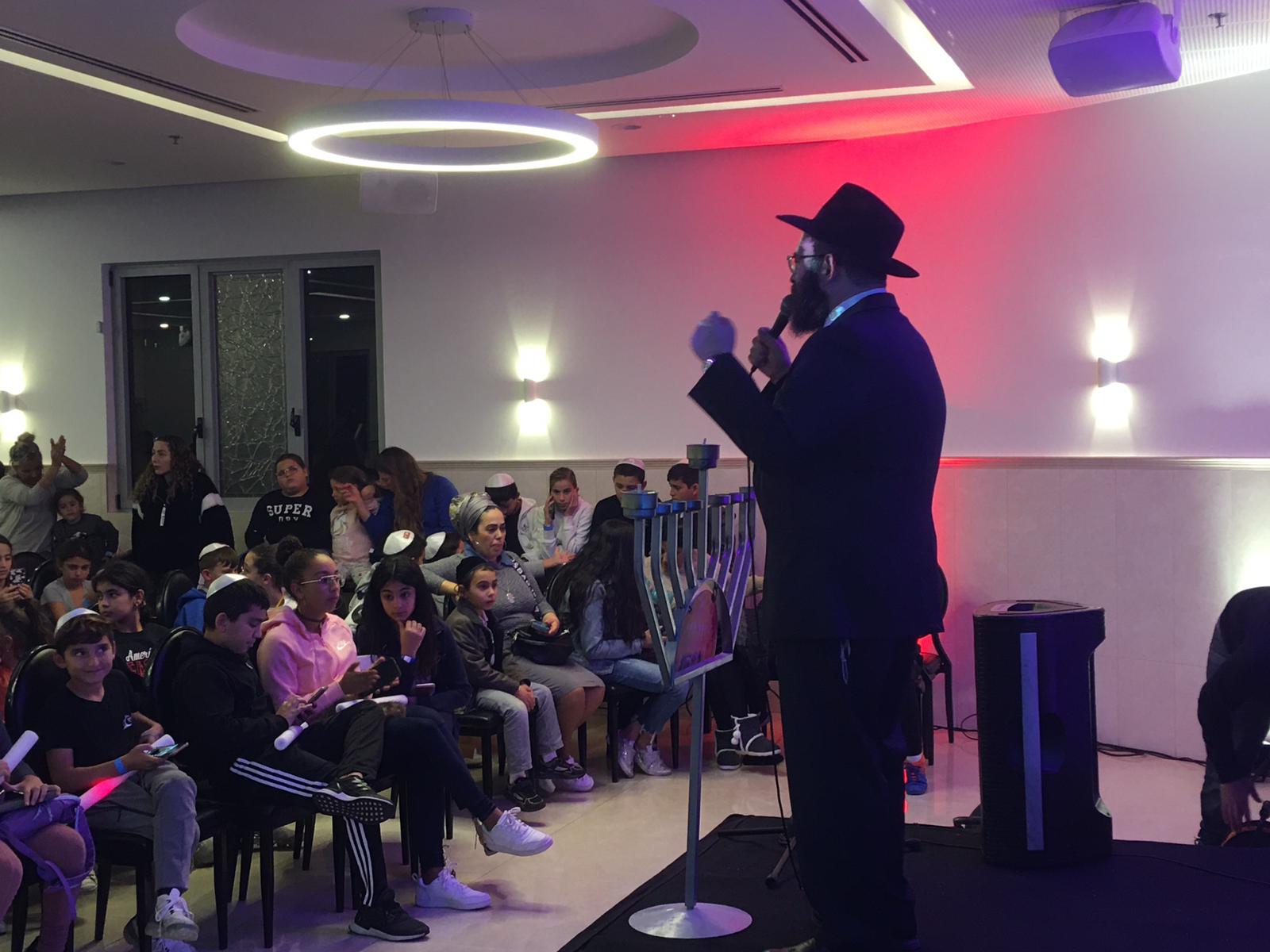 Read more about the article שיעור התניא המרכזי פרק מ" חלק א ממרכז אור מנחם אשדוד 3/1/21